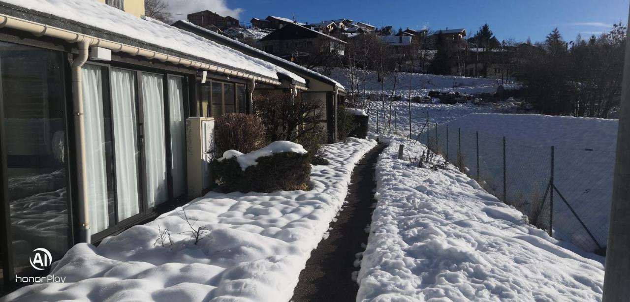 Les Fontanilles Odeillo Chalet 60 Wifi & Parking Gratuit Expose Plein Sud & Plein Pied , Draps & Serviettes De Toilettes Non Inclus, Sabanas Y Toallas No Incluidos エクステリア 写真